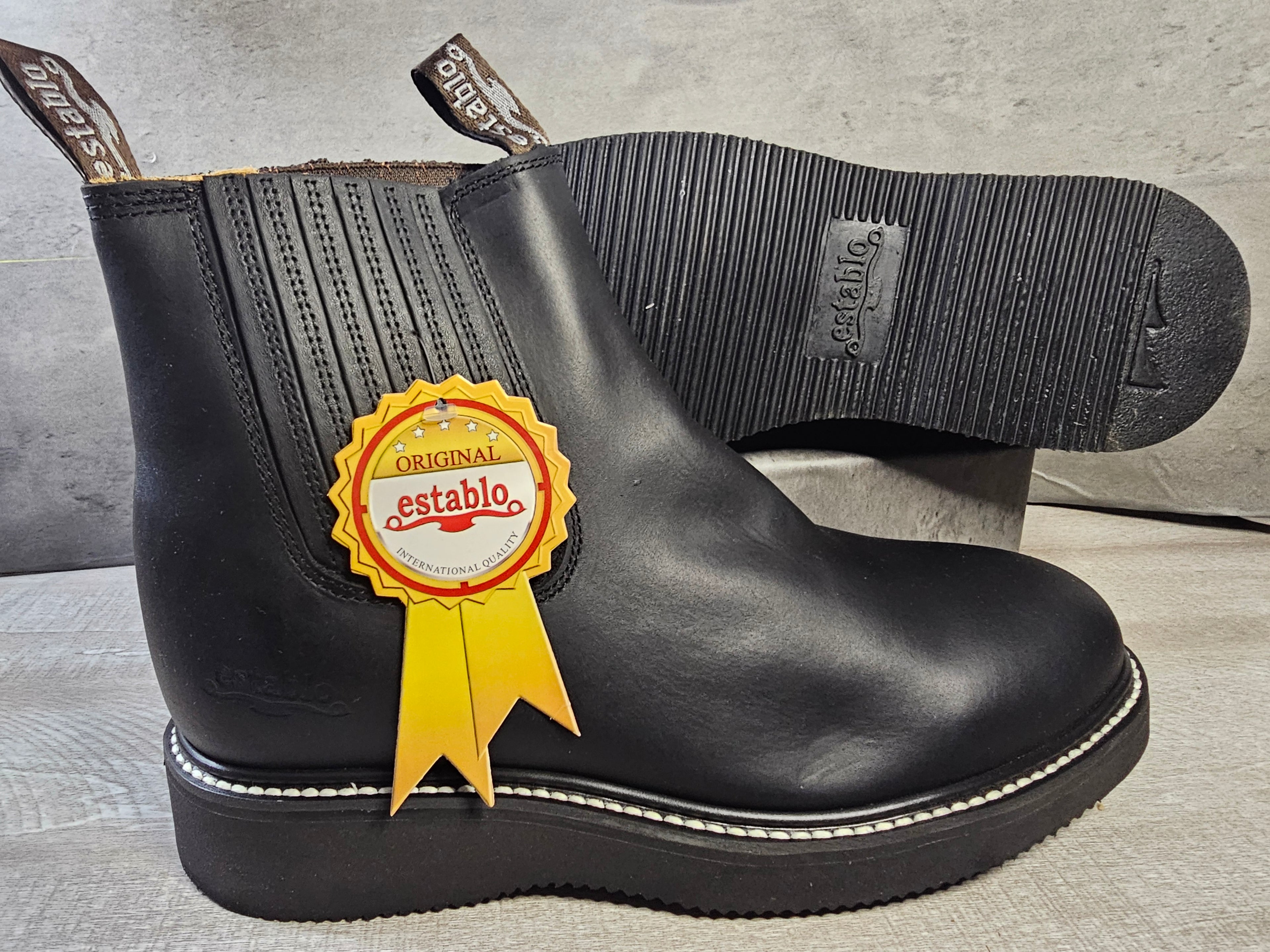 Establo Style 551-03 Piel Grasso (Black) image 1